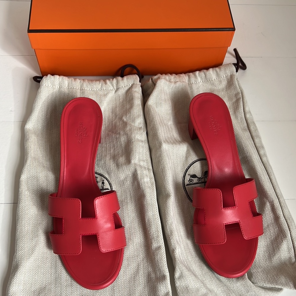 Like new Hermes Oran sandals with heel Red size 38.5